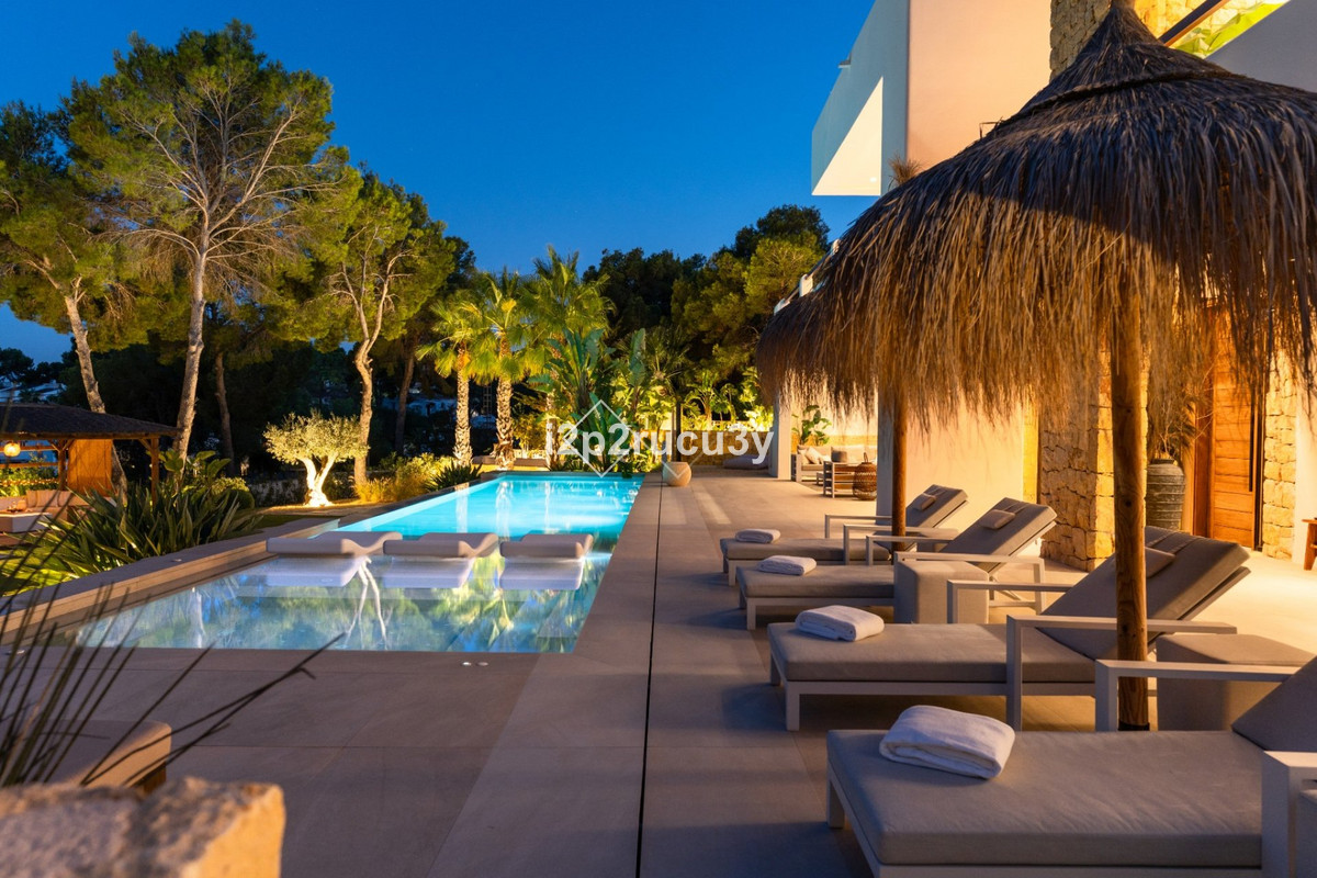 6 Bed Townhouse for sale in Moraira Costa Blanca, Alicante, Spain