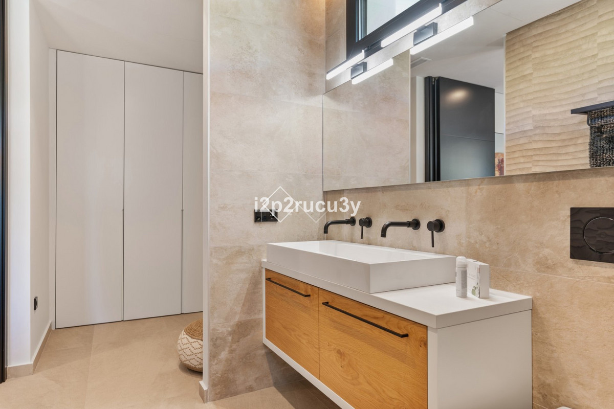 6 Bed Townhouse for sale in Moraira Costa Blanca, Alicante, Spain