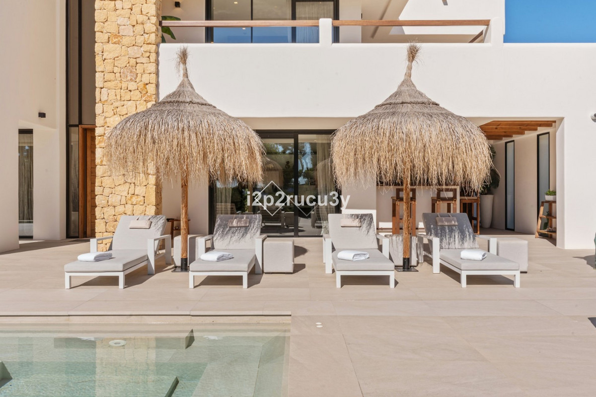 6 Bed Townhouse for sale in Moraira Costa Blanca, Alicante, Spain