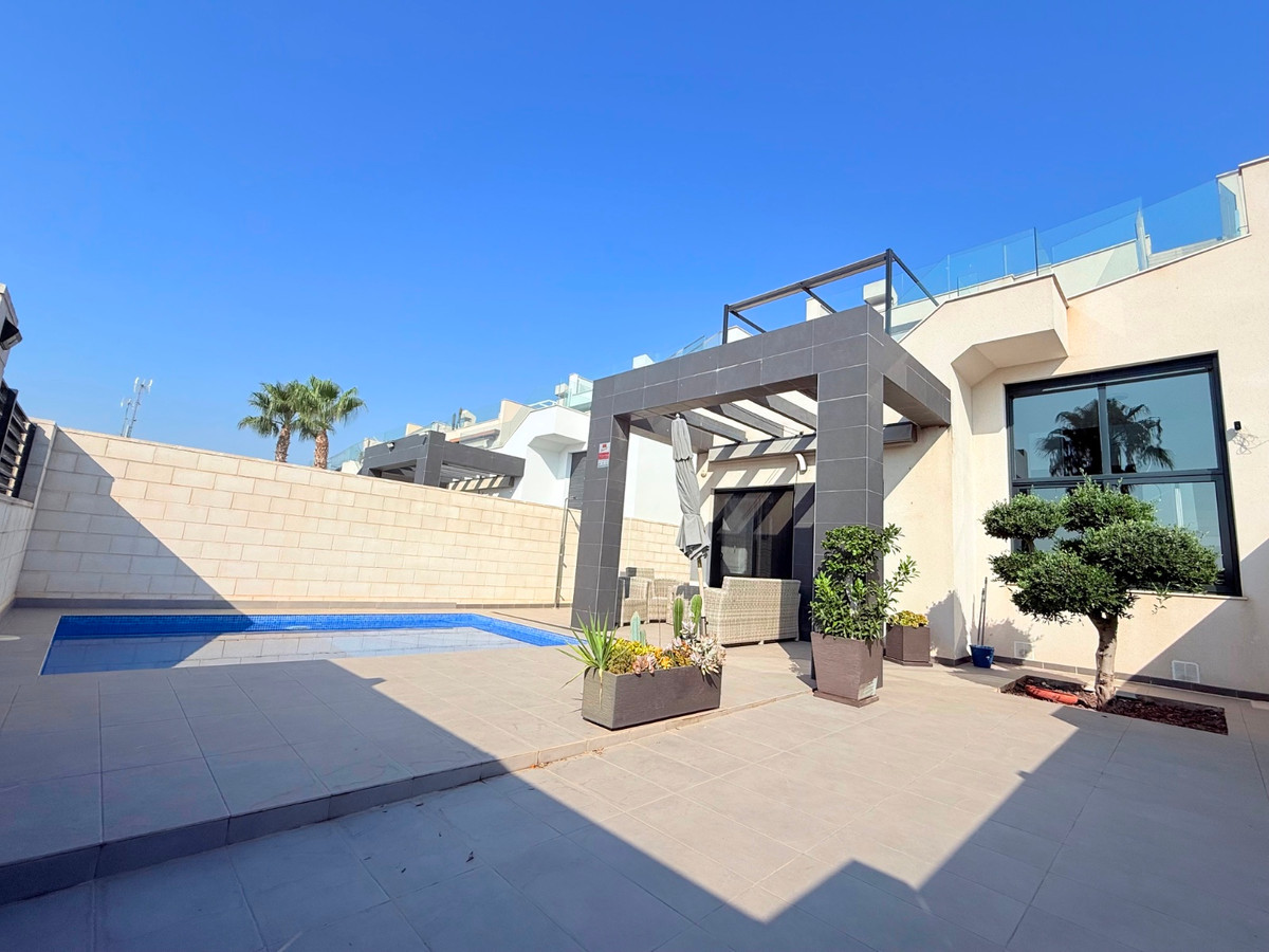 3 Bed Townhouse for sale in Ciudad Quesada Costa Blanca, Alicante, Spain