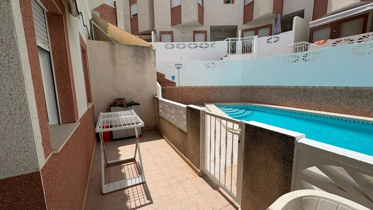 Se vende Adosada de 4 dormitorios en Costa Blanca, Alicante, España