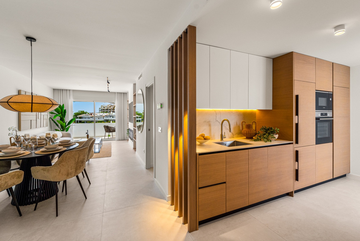 2 Bed Apartment for sale in Nueva Andalucía Costa Del Sol, Málaga, Spain