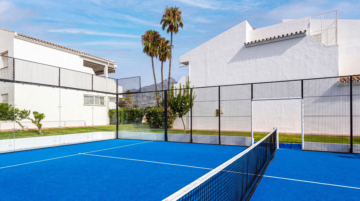2 Bed Apartment for sale in Nueva Andalucía Costa Del Sol, Málaga, Spain