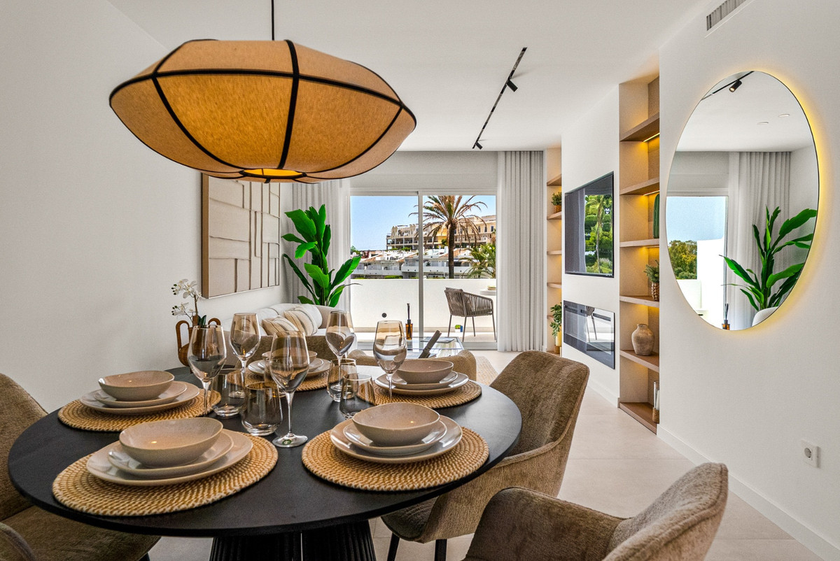 2 Bed Apartment for sale in Nueva Andalucía Costa Del Sol, Málaga, Spain