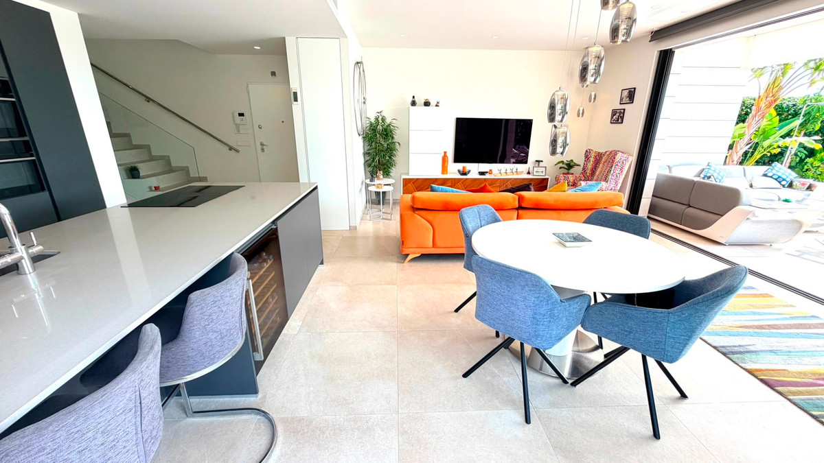 4 Bed Townhouse for sale in Los Montesinos Costa Blanca, Alicante, Spain