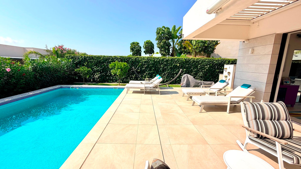 4 Bed Townhouse for sale in Los Montesinos Costa Blanca, Alicante, Spain
