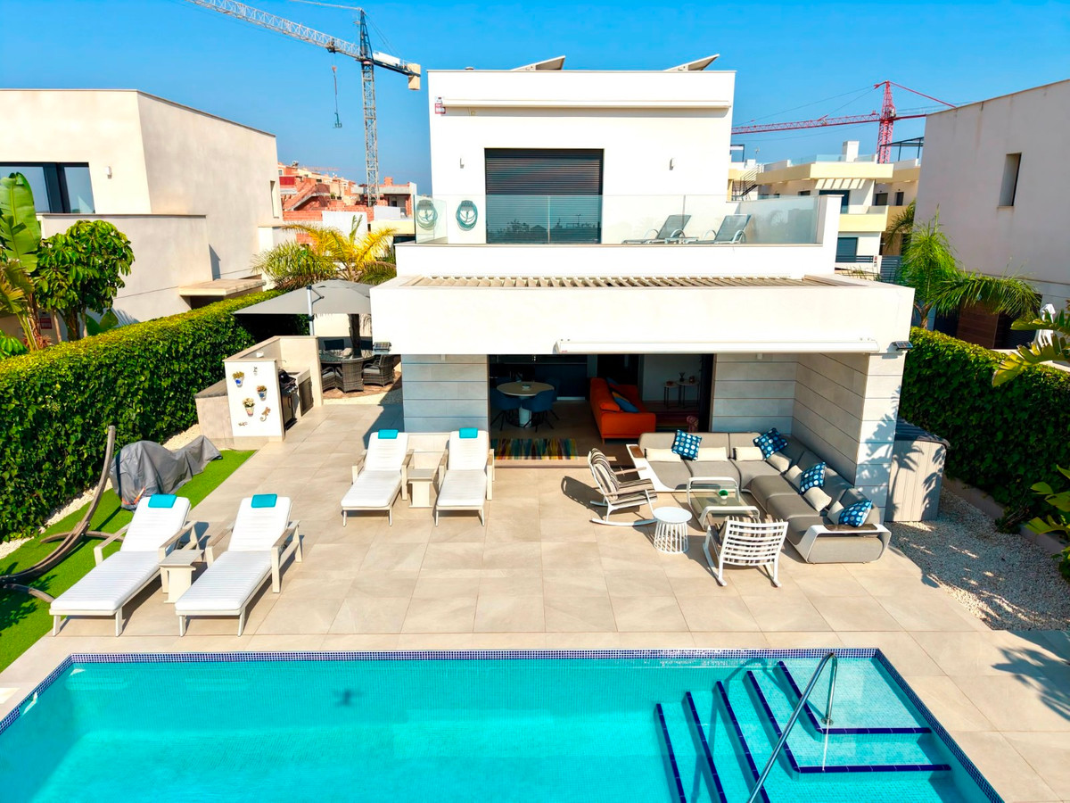 4 Bed Townhouse for sale in Los Montesinos Costa Blanca, Alicante, Spain