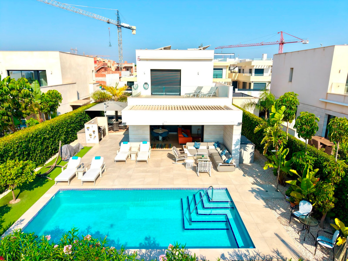4 Bed Townhouse for sale in Los Montesinos Costa Blanca, Alicante, Spain