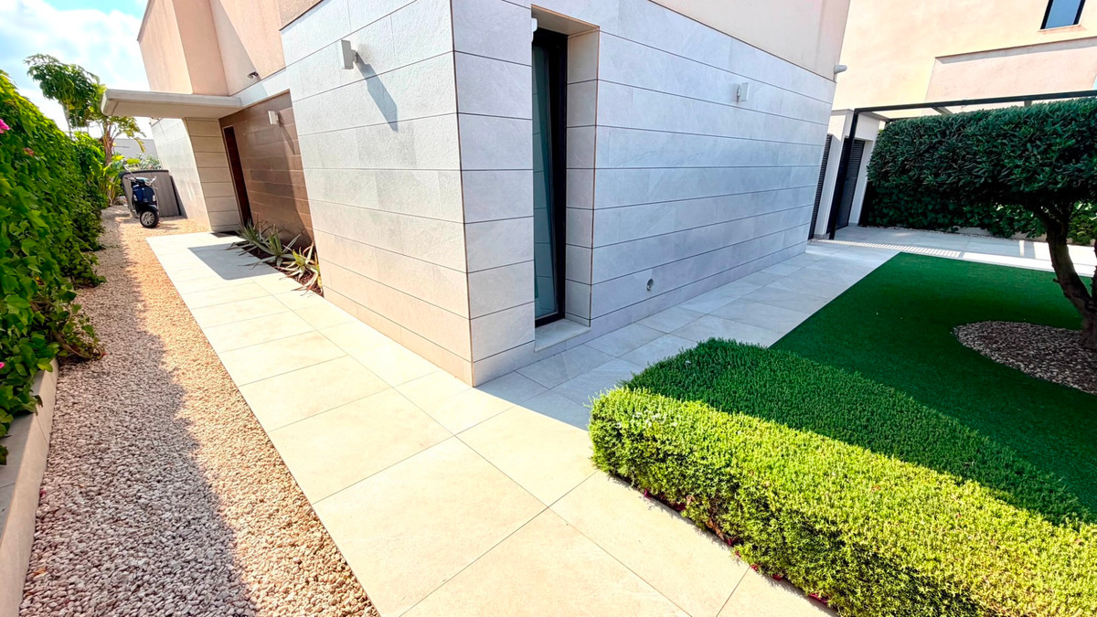4 Bed Townhouse for sale in Los Montesinos Costa Blanca, Alicante, Spain