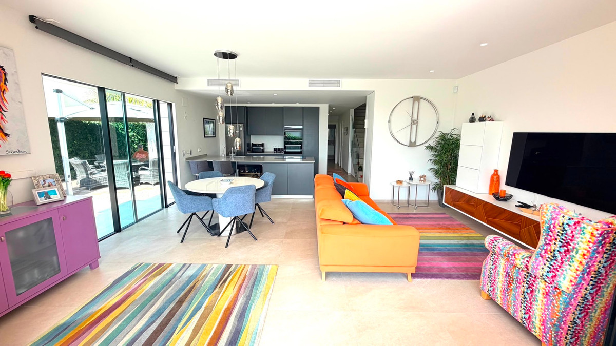 4 Bed Townhouse for sale in Los Montesinos Costa Blanca, Alicante, Spain