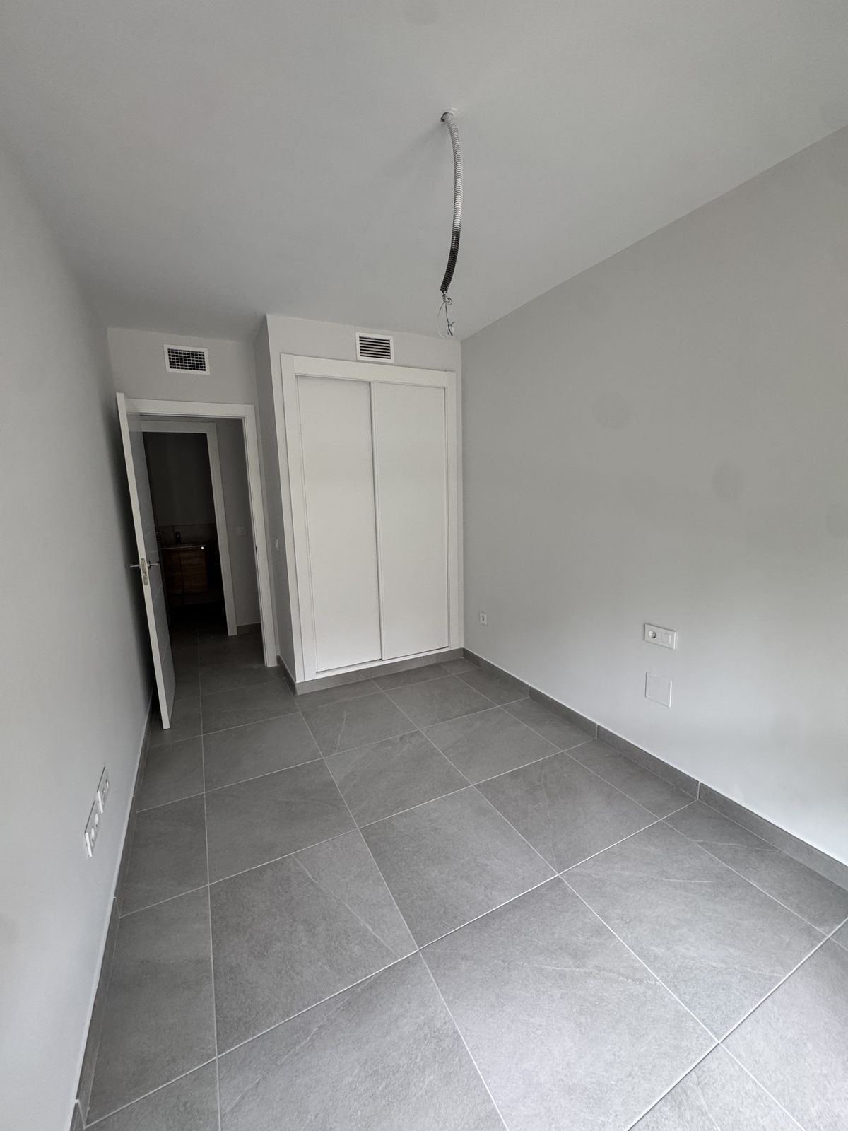 Se vende Apartamento Planta Baja de 3 dormitorios en Costa Del Sol, Málaga, España