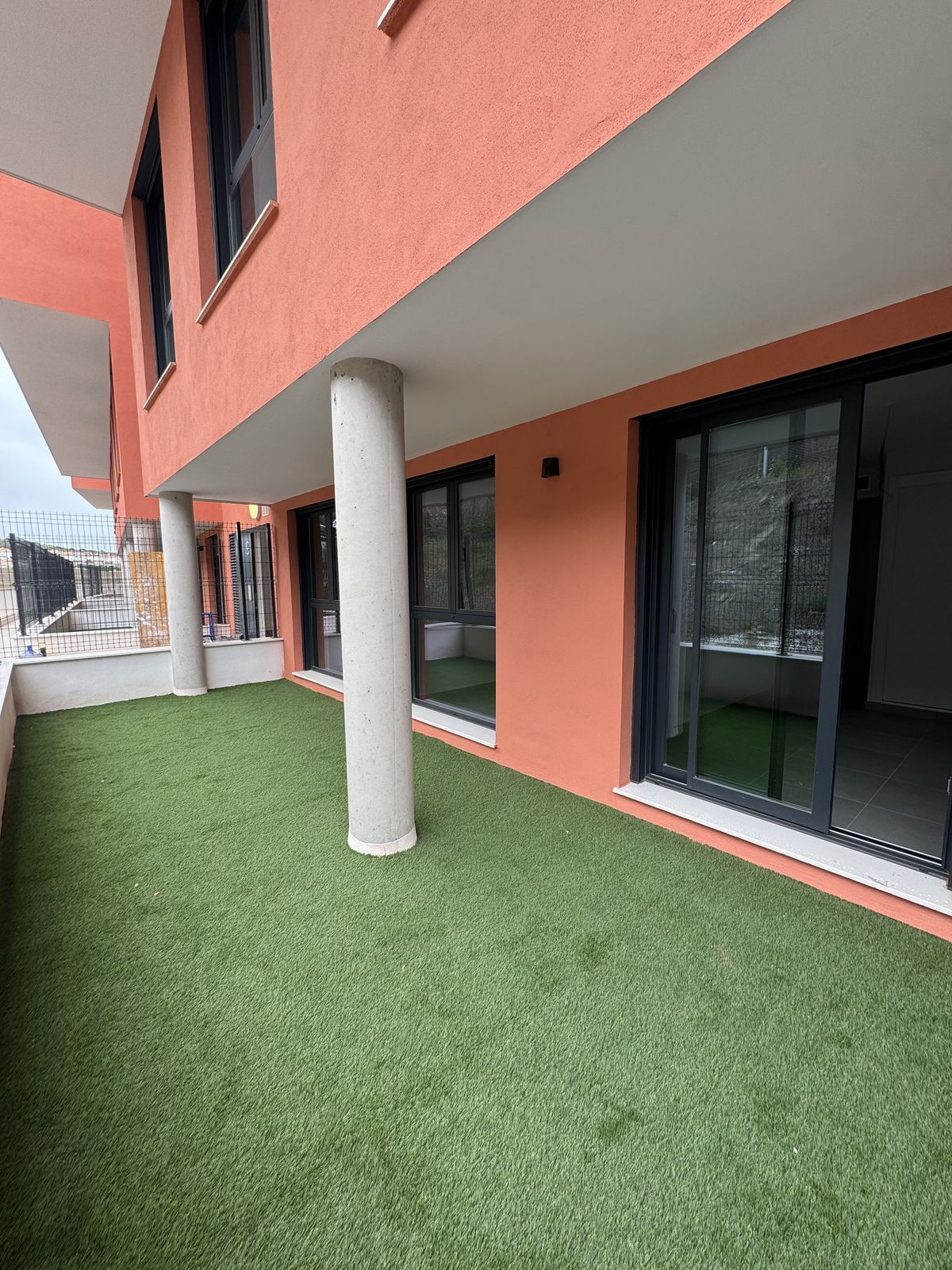 Se vende Apartamento Planta Baja de 3 dormitorios en Costa Del Sol, Málaga, España