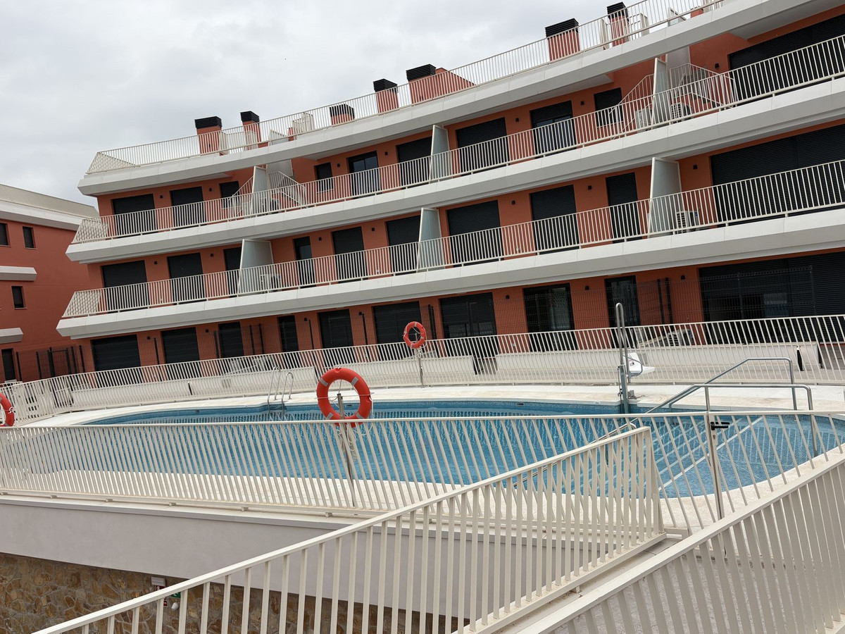 Se vende Apartamento Planta Baja de 3 dormitorios en Costa Del Sol, Málaga, España