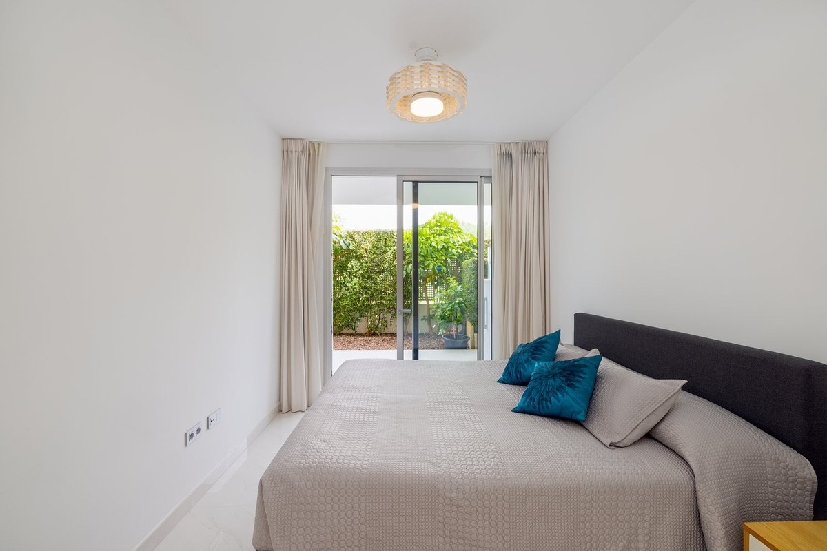 3 Bed Apartment for sale in Estepona Costa Del Sol, Málaga, Spain