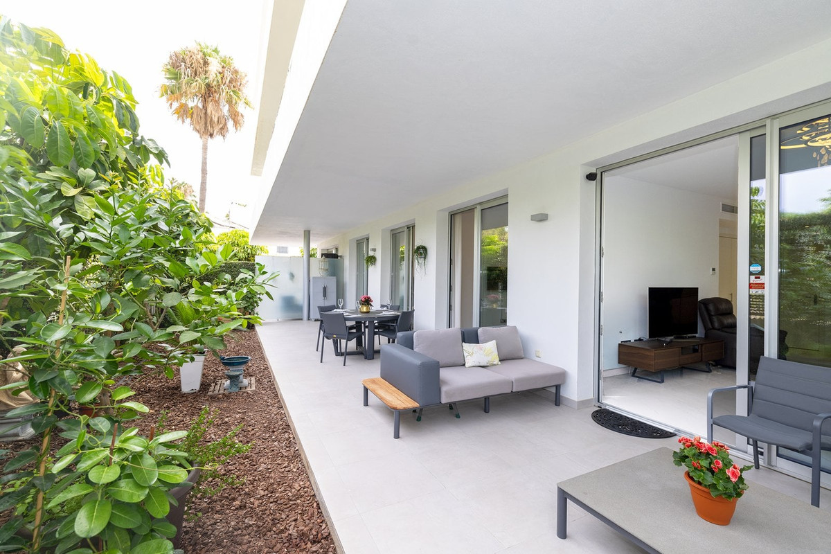 3 Bed Apartment for sale in Estepona Costa Del Sol, Málaga, Spain