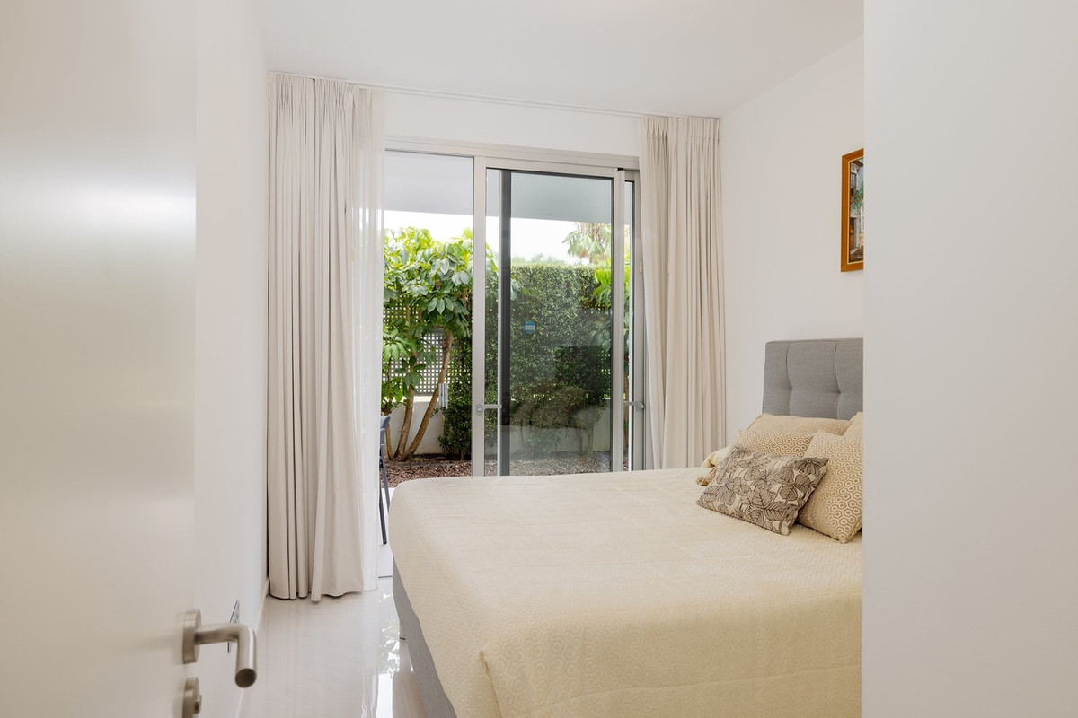 3 Bed Apartment for sale in Estepona Costa Del Sol, Málaga, Spain