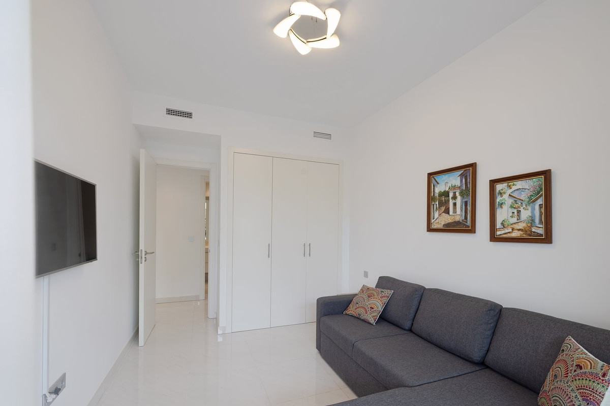 3 Bed Apartment for sale in Estepona Costa Del Sol, Málaga, Spain