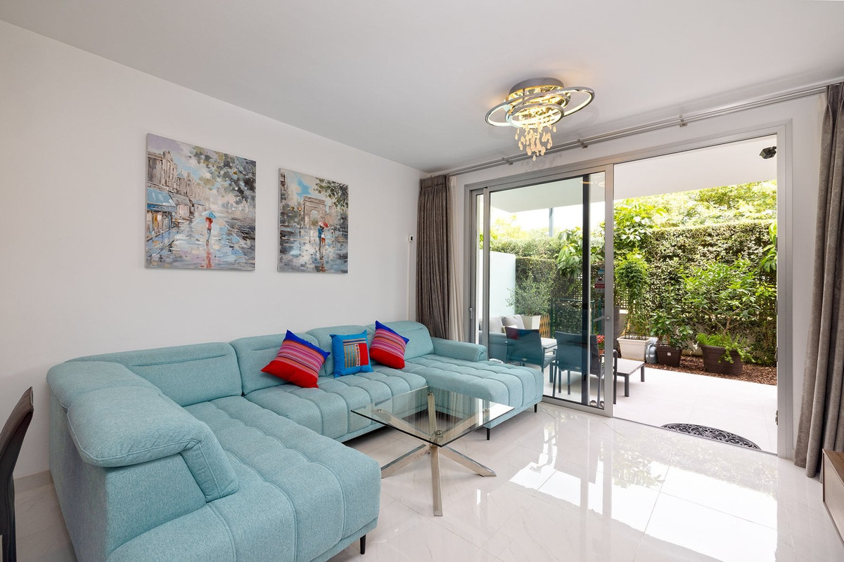 3 Bed Apartment for sale in Estepona Costa Del Sol, Málaga, Spain