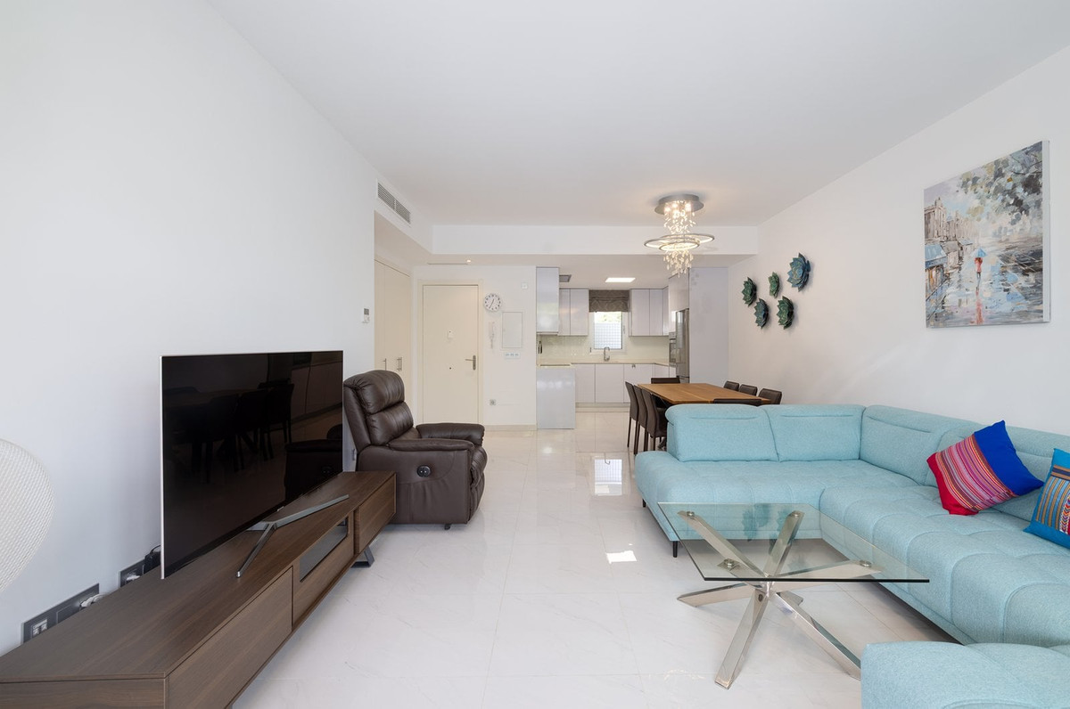 3 Bed Apartment for sale in Estepona Costa Del Sol, Málaga, Spain