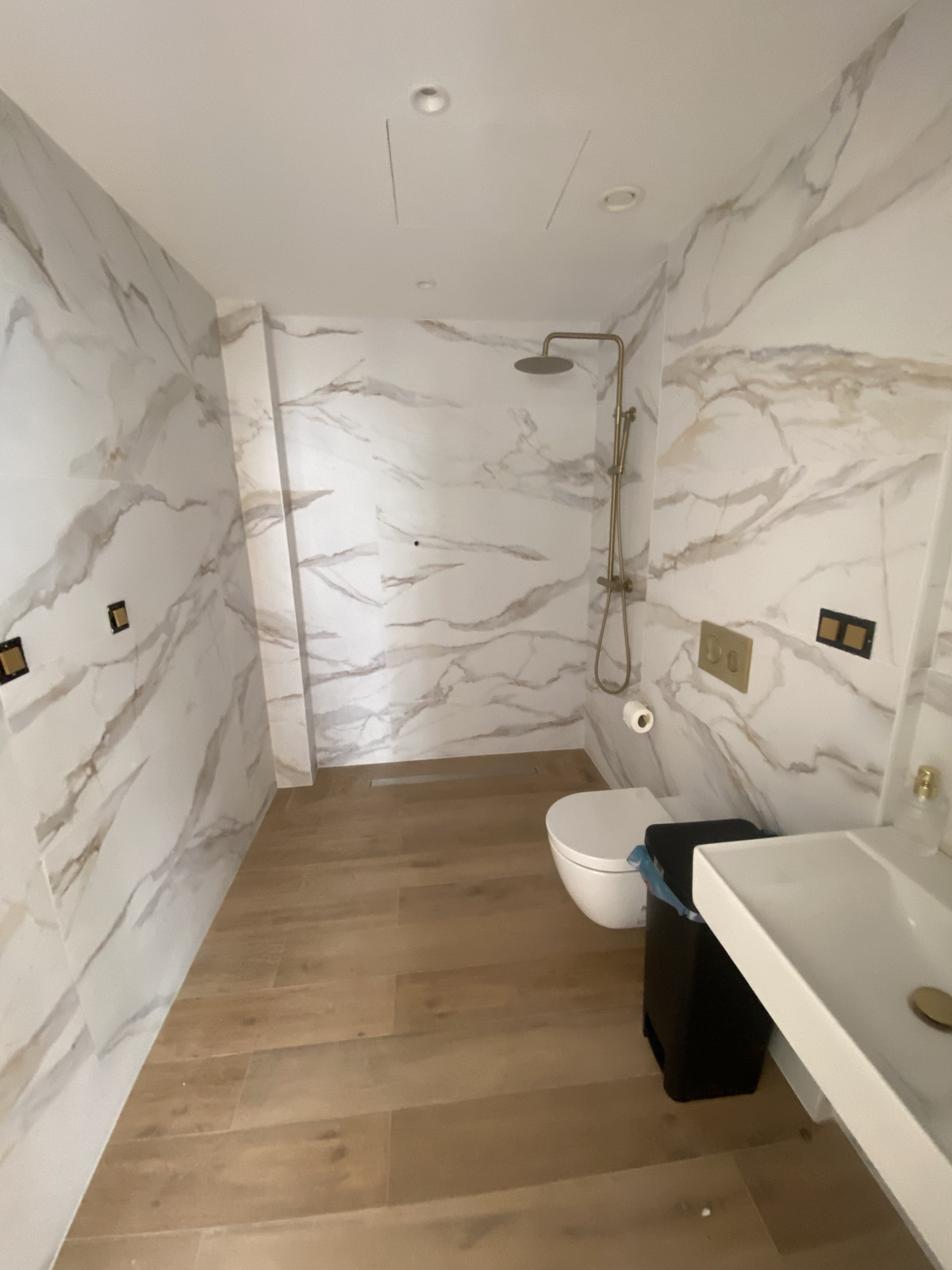 9 Bed Commercial unit for sale in Estepona Costa Del Sol, Málaga, Spain