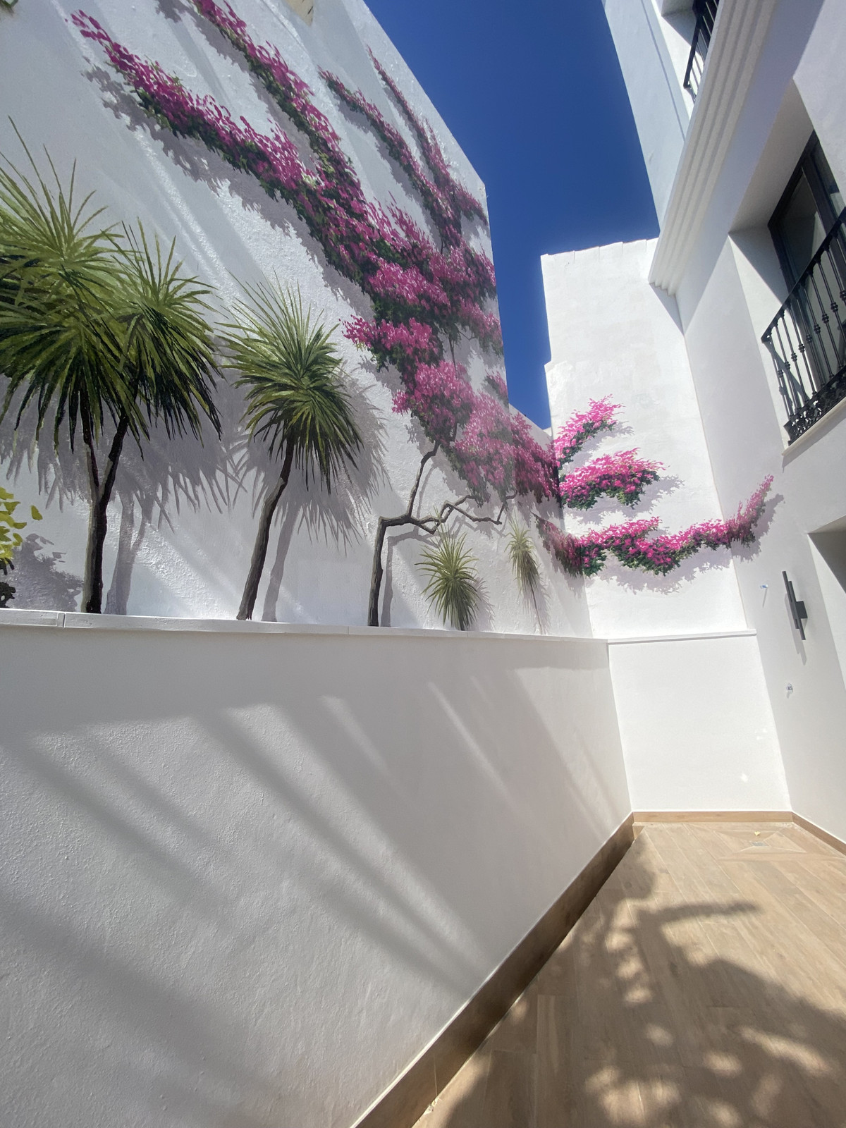 9 Bed Commercial unit for sale in Estepona Costa Del Sol, Málaga, Spain