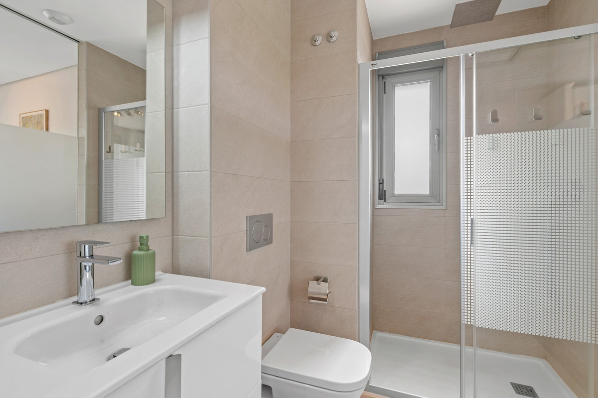 3 Bed Apartment for sale in Villamartin Costa Blanca, Alicante, Spain