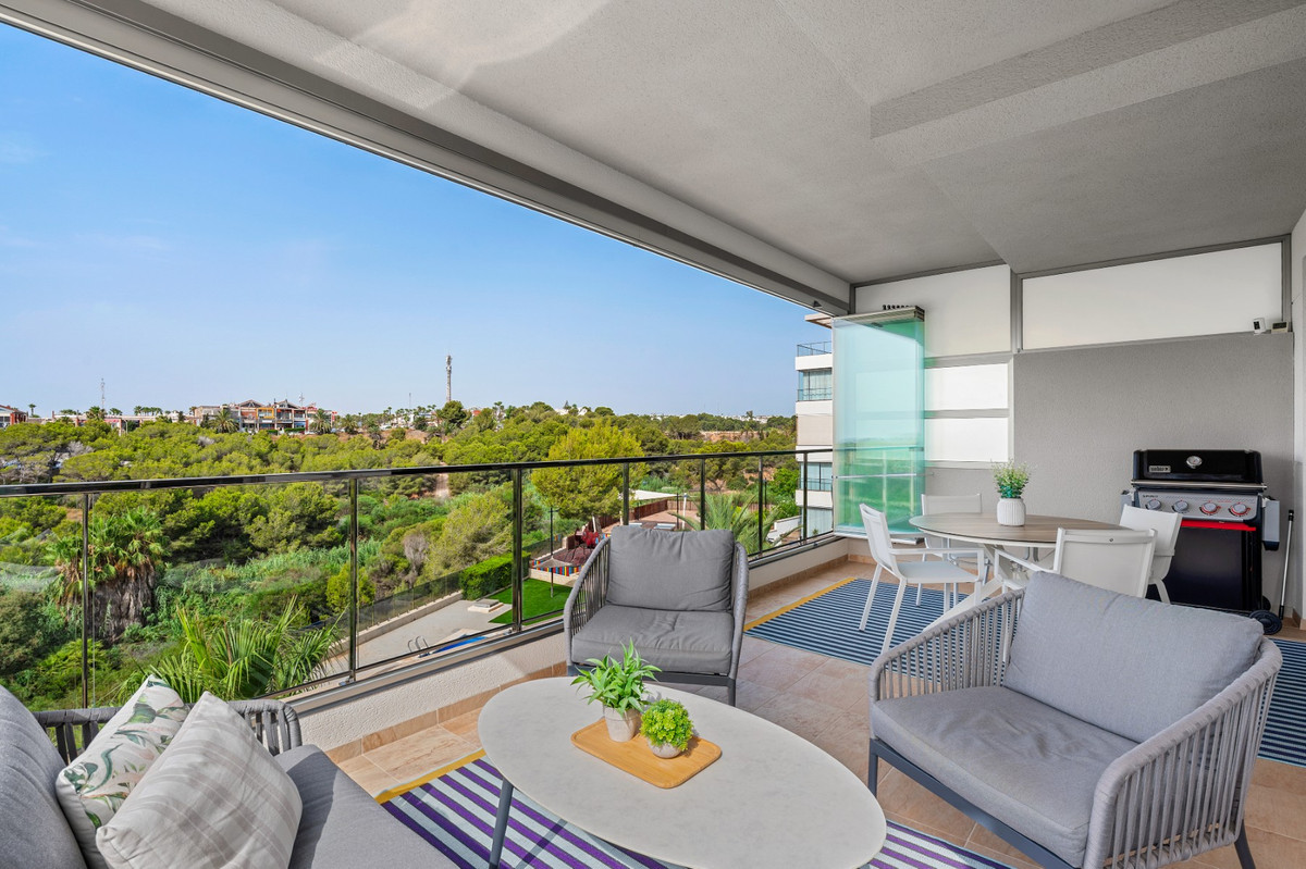 3 Bed Apartment for sale in Villamartin Costa Blanca, Alicante, Spain
