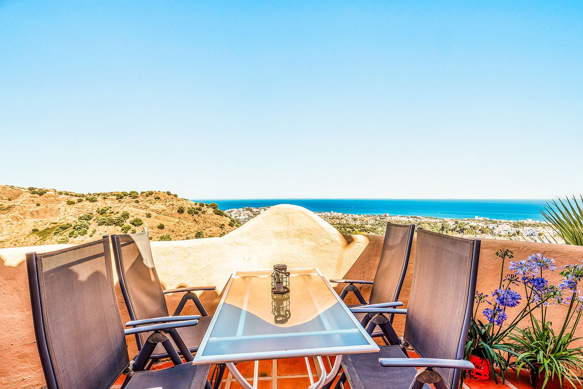 3 Bed Apartment for sale in Mijas Costa Del Sol, Málaga, Spain