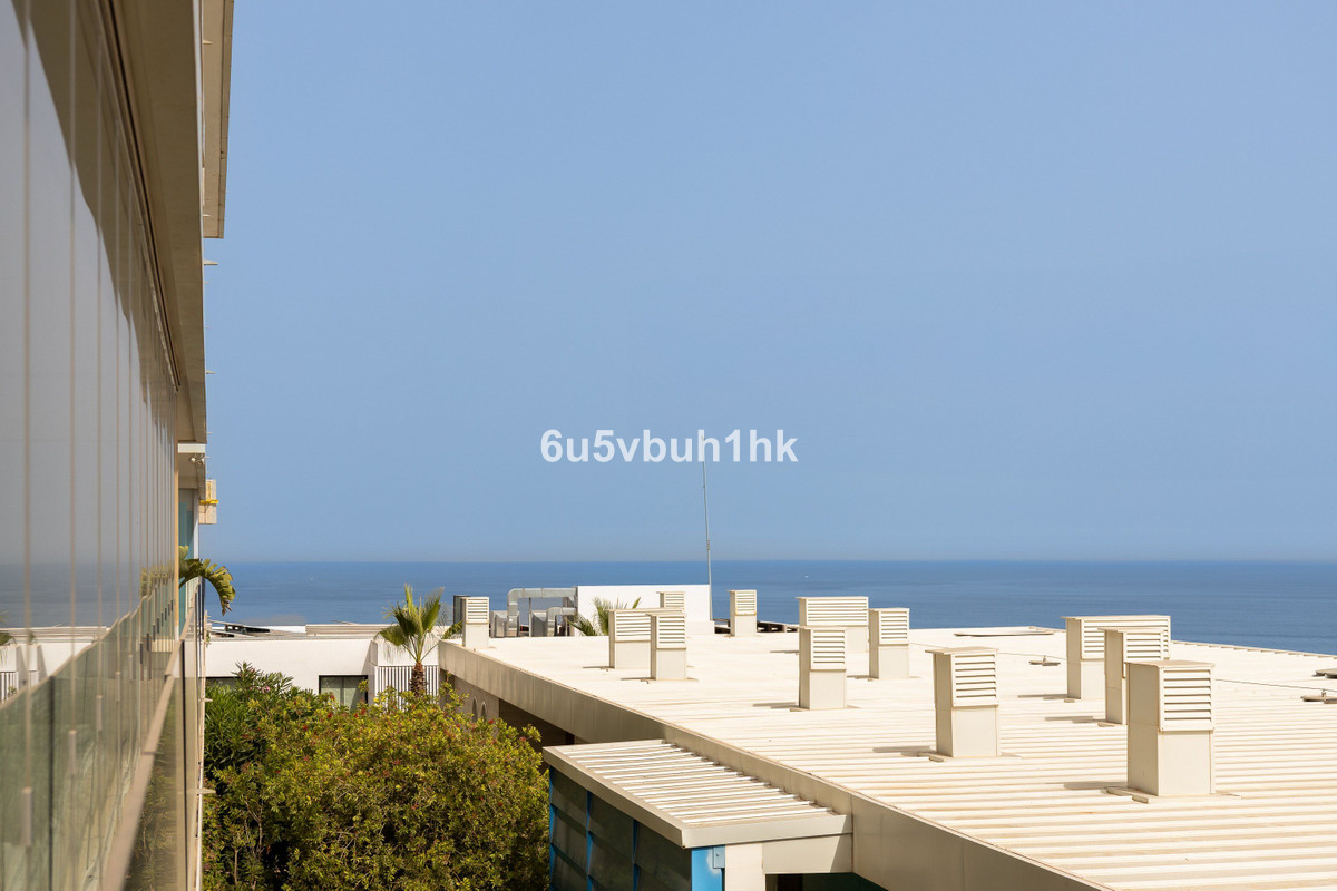 4 Bed Apartment for sale in Fuengirola Costa Del Sol, Málaga, Spain