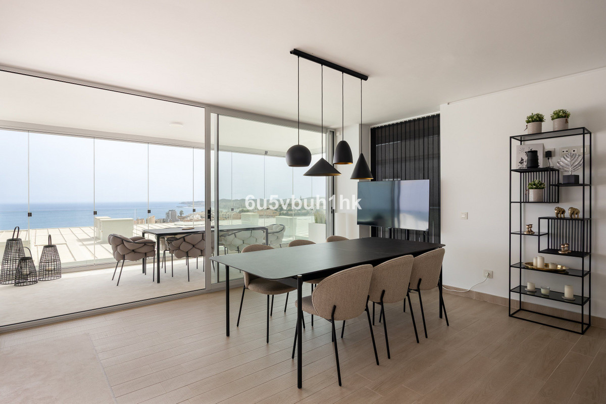 4 Bed Apartment for sale in Fuengirola Costa Del Sol, Málaga, Spain