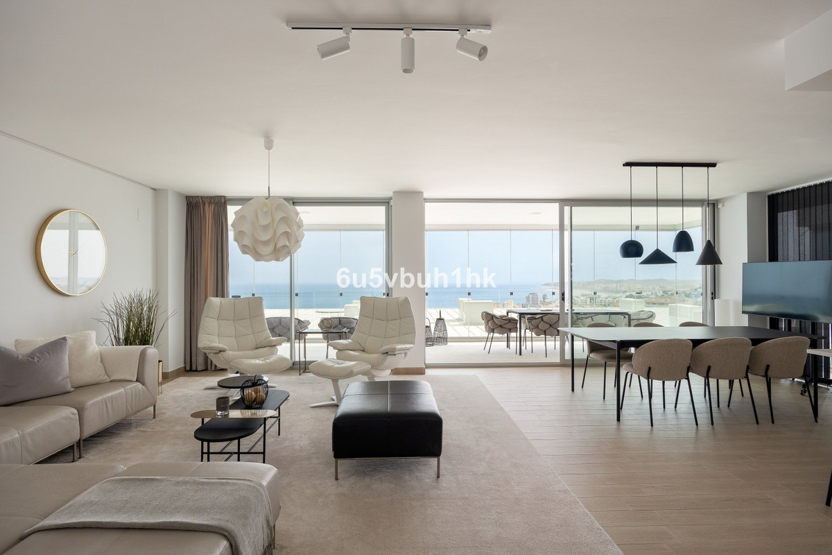 4 Bed Apartment for sale in Fuengirola Costa Del Sol, Málaga, Spain
