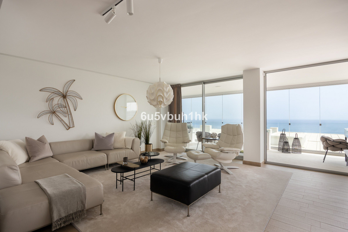 4 Bed Apartment for sale in Fuengirola Costa Del Sol, Málaga, Spain