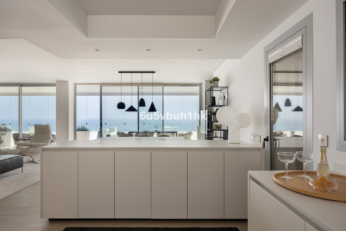 4 Bed Apartment for sale in Fuengirola Costa Del Sol, Málaga, Spain