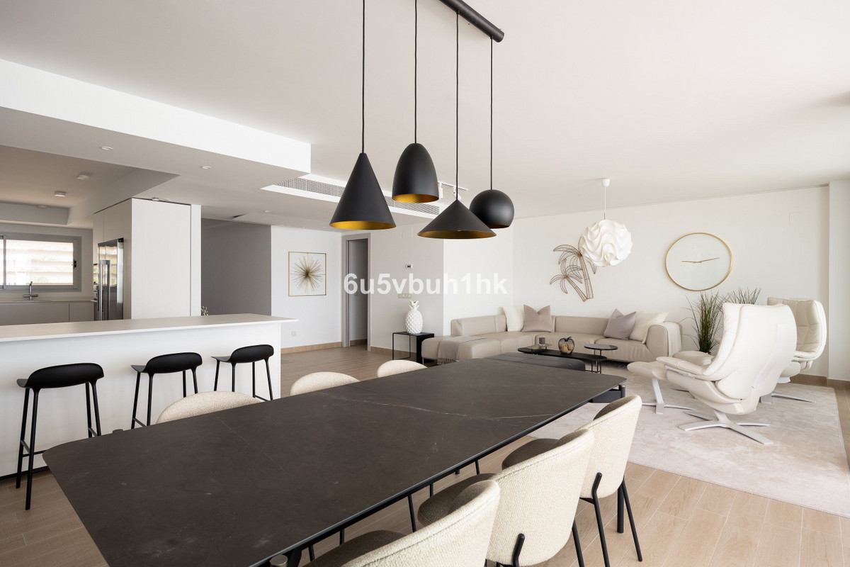 4 Bed Apartment for sale in Fuengirola Costa Del Sol, Málaga, Spain