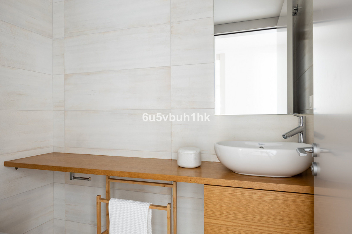 4 Bed Apartment for sale in Fuengirola Costa Del Sol, Málaga, Spain