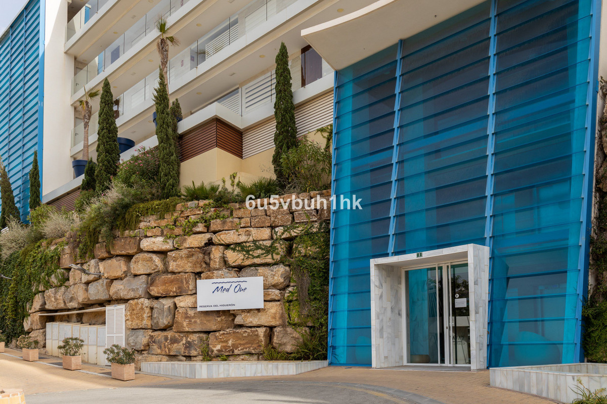 4 Bed Apartment for sale in Fuengirola Costa Del Sol, Málaga, Spain