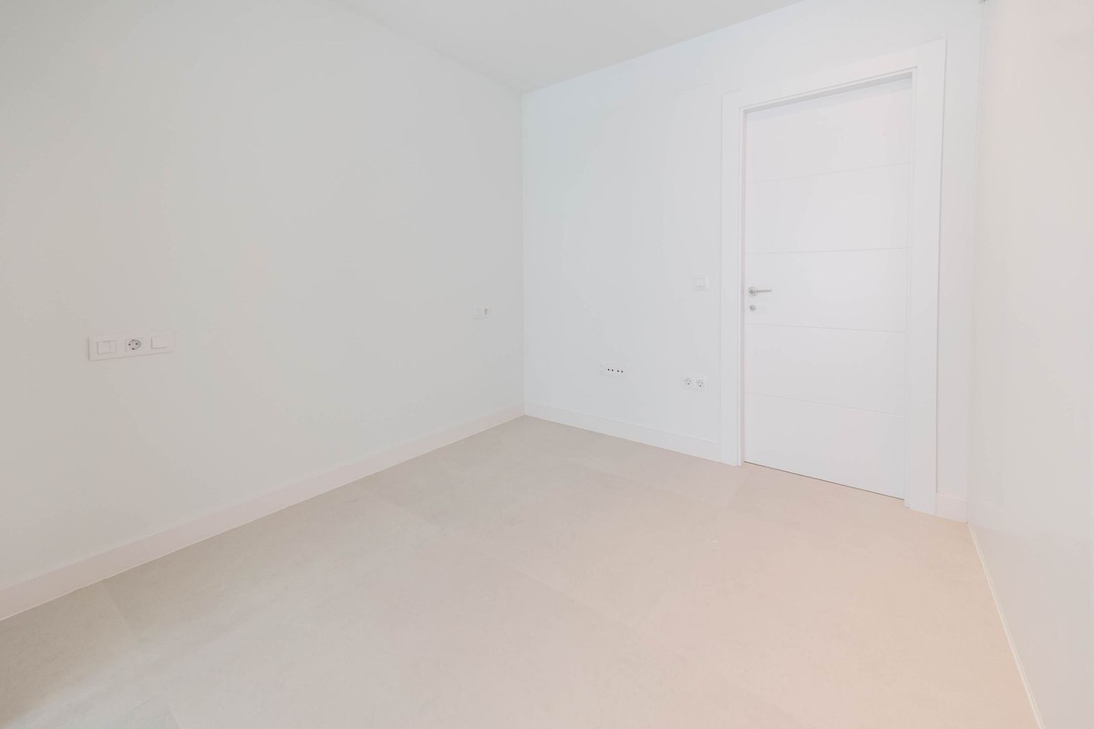 2 Bed Apartment for sale in Los Boliches Costa Del Sol, Málaga, Spain