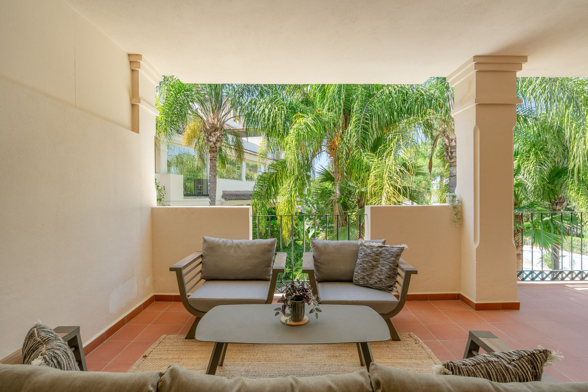 3 Bed Apartment for sale in Nueva Andalucía Costa Del Sol, Málaga, Spain