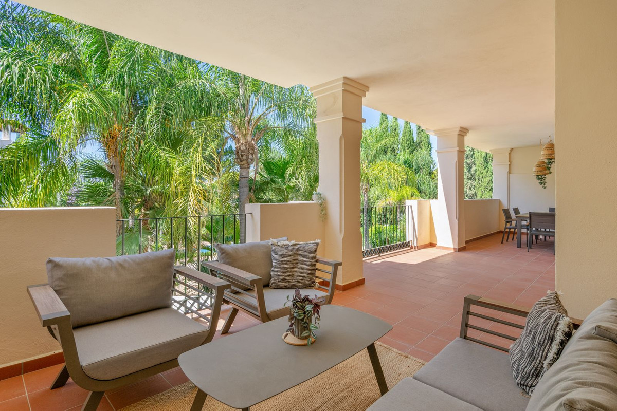 3 Bed Apartment for sale in Nueva Andalucía Costa Del Sol, Málaga, Spain