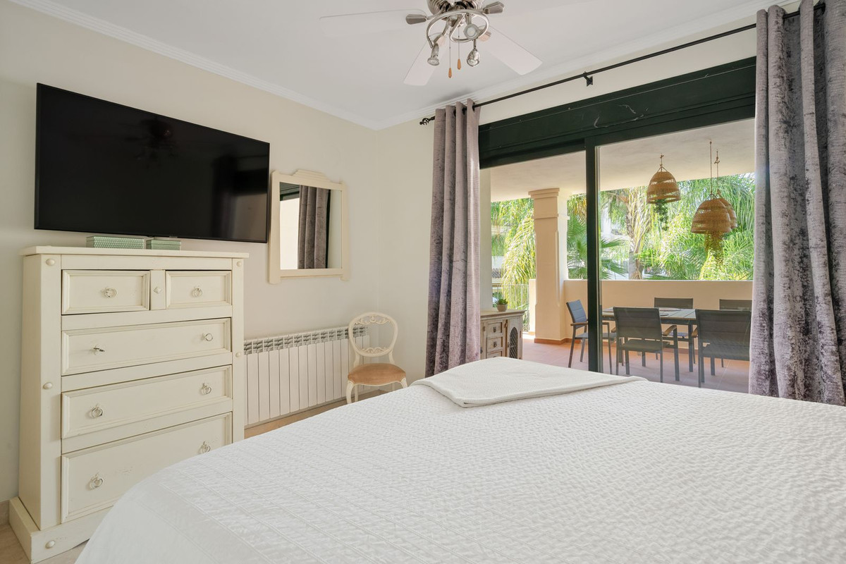 3 Bed Apartment for sale in Nueva Andalucía Costa Del Sol, Málaga, Spain