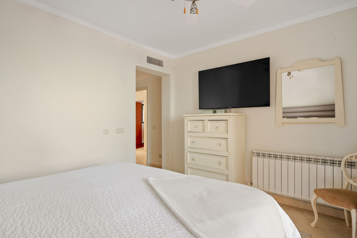 3 Bed Apartment for sale in Nueva Andalucía Costa Del Sol, Málaga, Spain