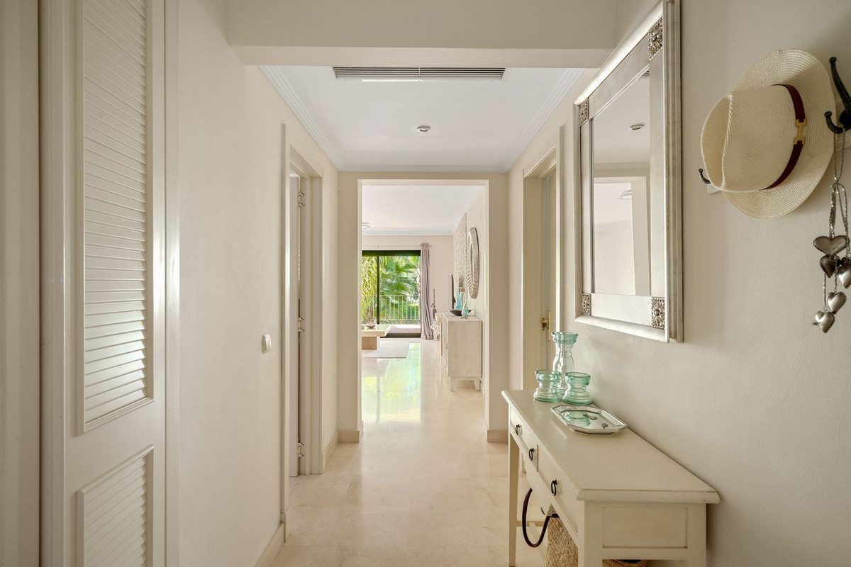 3 Bed Apartment for sale in Nueva Andalucía Costa Del Sol, Málaga, Spain