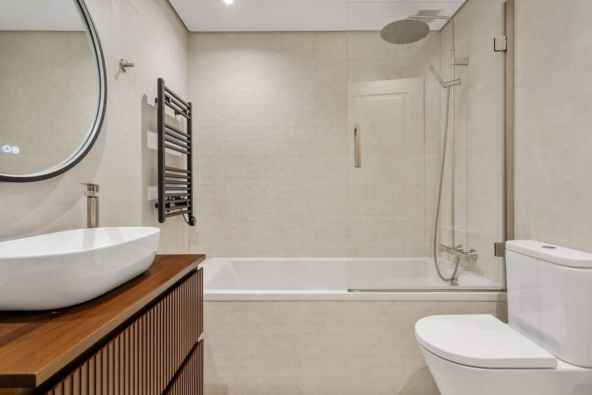 3 Bed Apartment for sale in Nueva Andalucía Costa Del Sol, Málaga, Spain