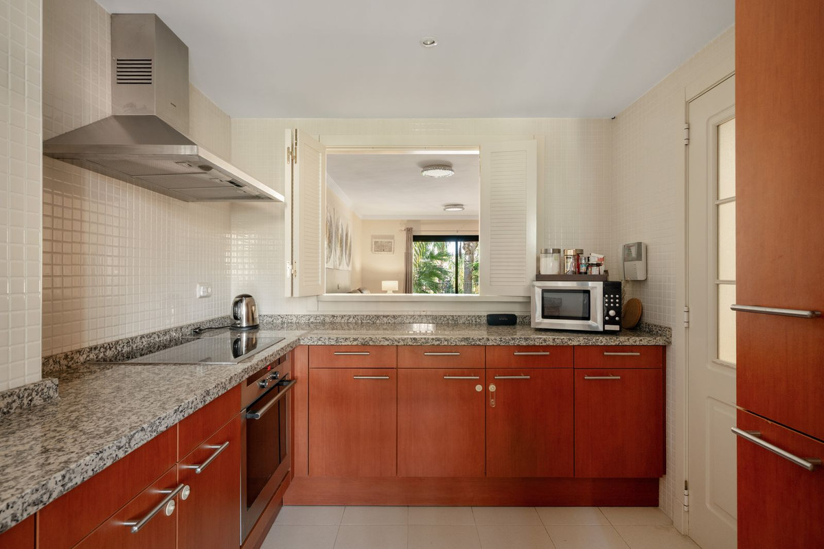 3 Bed Apartment for sale in Nueva Andalucía Costa Del Sol, Málaga, Spain
