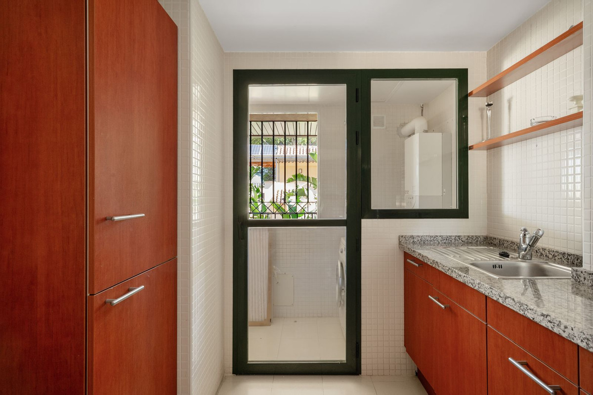 3 Bed Apartment for sale in Nueva Andalucía Costa Del Sol, Málaga, Spain