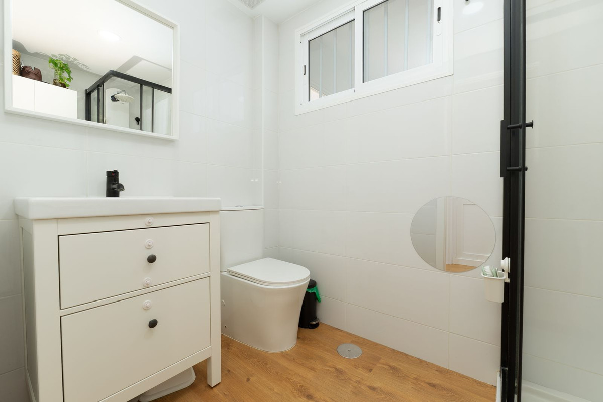 2 Bed Apartment for sale in Las Lagunas Costa Del Sol, Málaga, Spain