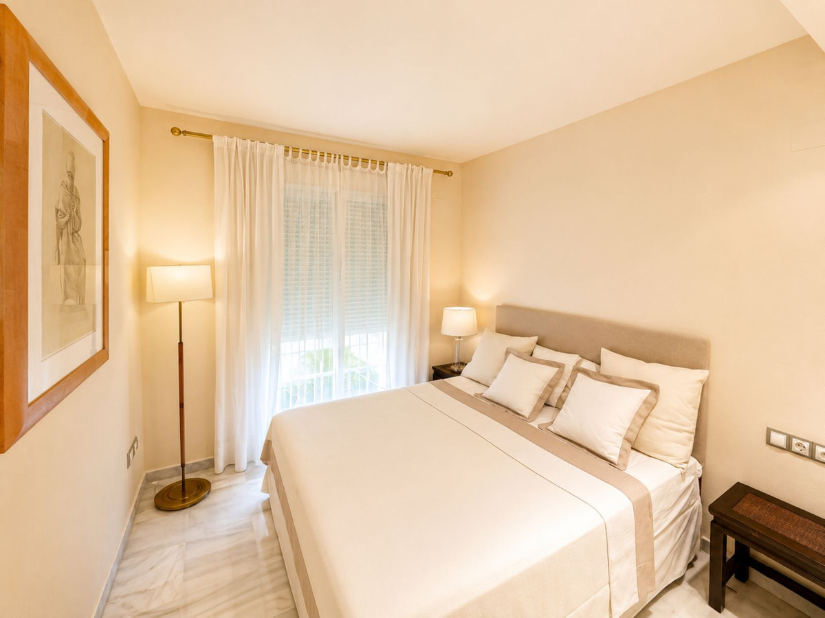 2 Bed Apartment for sale in Nueva Andalucía Costa Del Sol, Málaga, Spain
