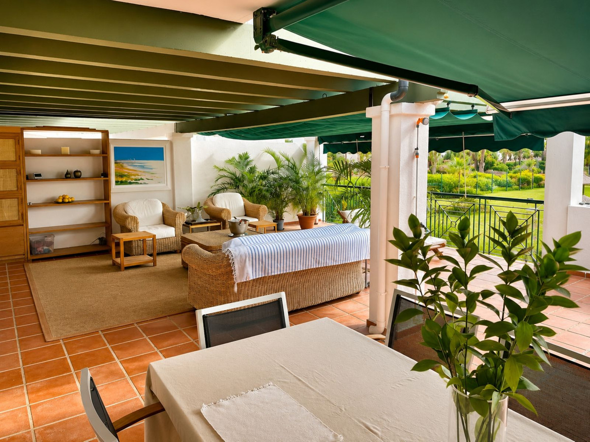 2 Bed Apartment for sale in Nueva Andalucía Costa Del Sol, Málaga, Spain