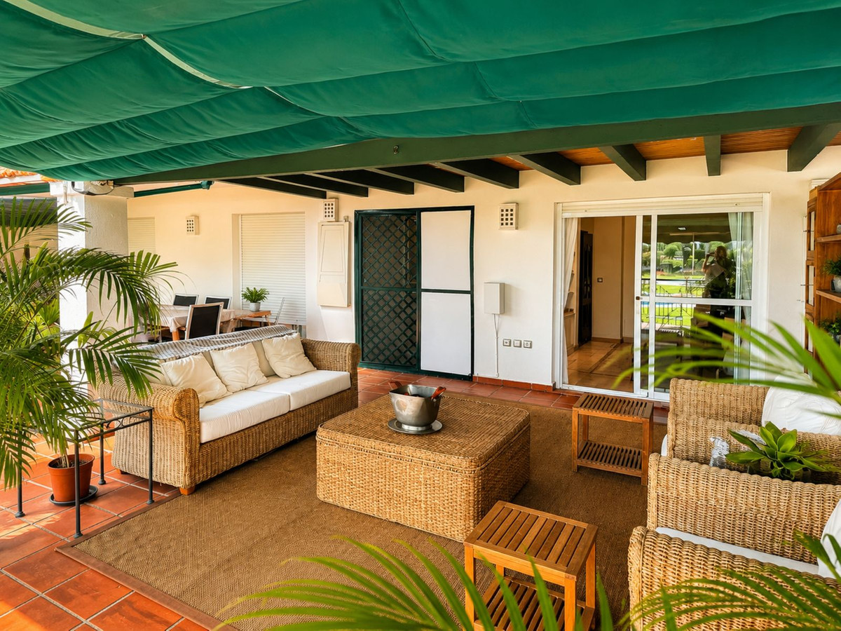 2 Bed Apartment for sale in Nueva Andalucía Costa Del Sol, Málaga, Spain