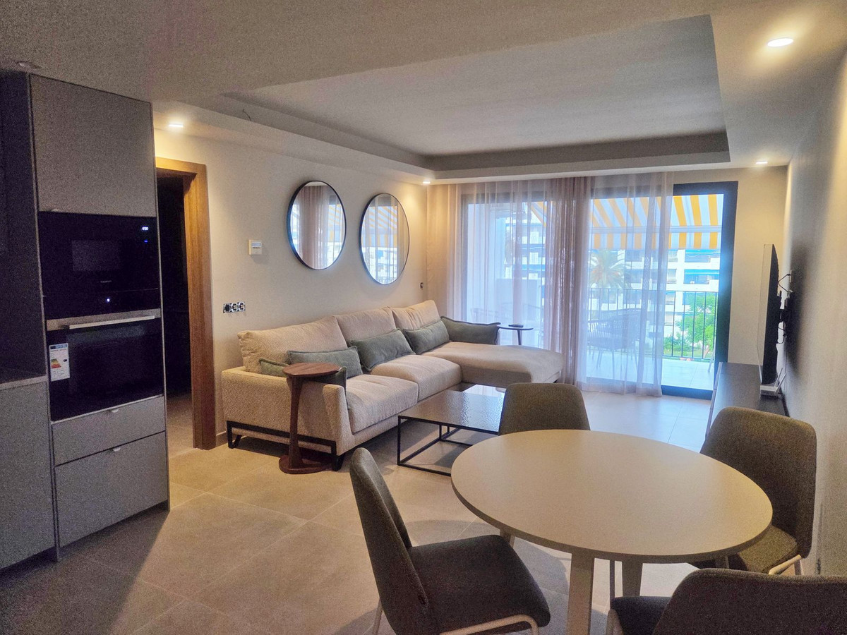 3 Bed Apartment for sale in Puerto Banús Costa Del Sol, Málaga, Spain